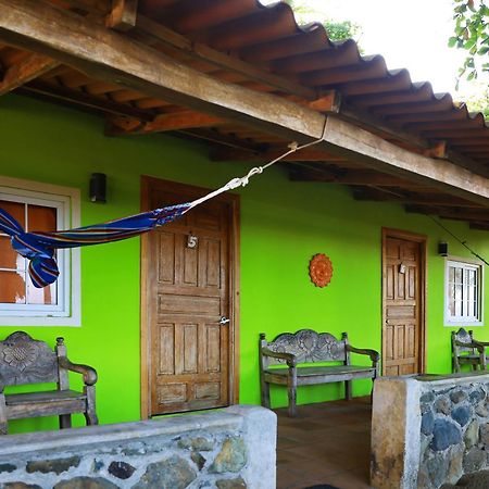 Hotel Oasis & Surf Camp Santa Catalina Eksteriør billede
