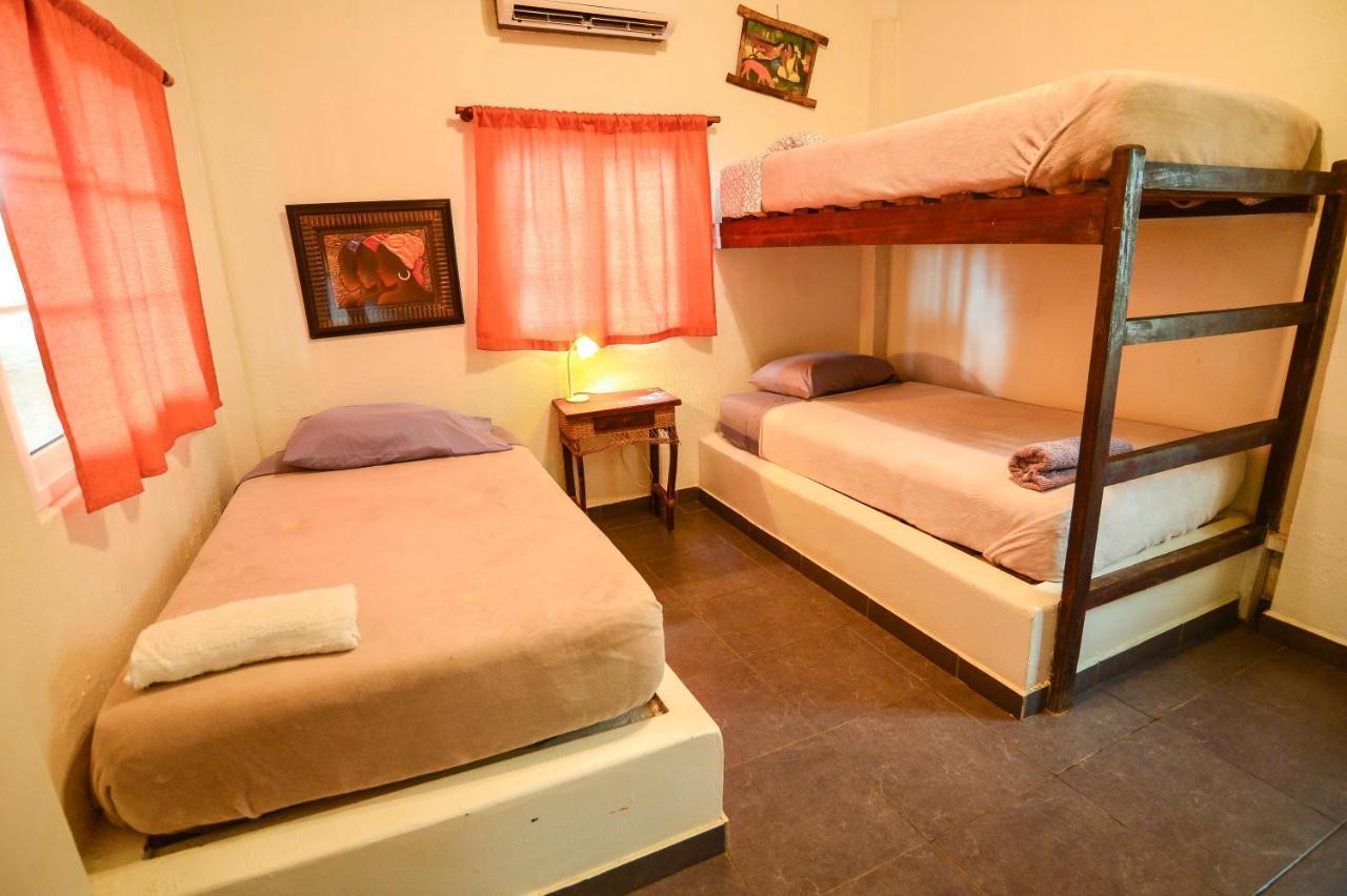 Hotel Oasis & Surf Camp Santa Catalina Eksteriør billede
