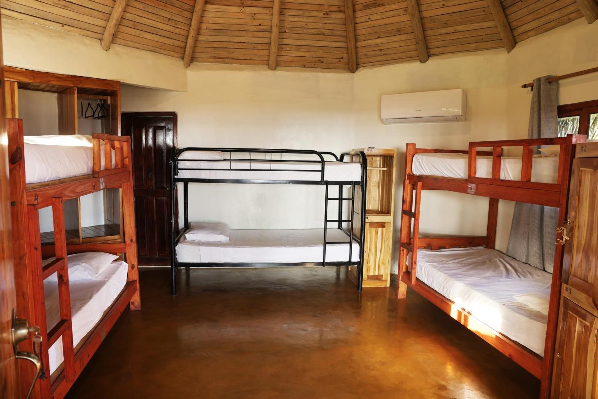 Hotel Oasis & Surf Camp Santa Catalina Eksteriør billede